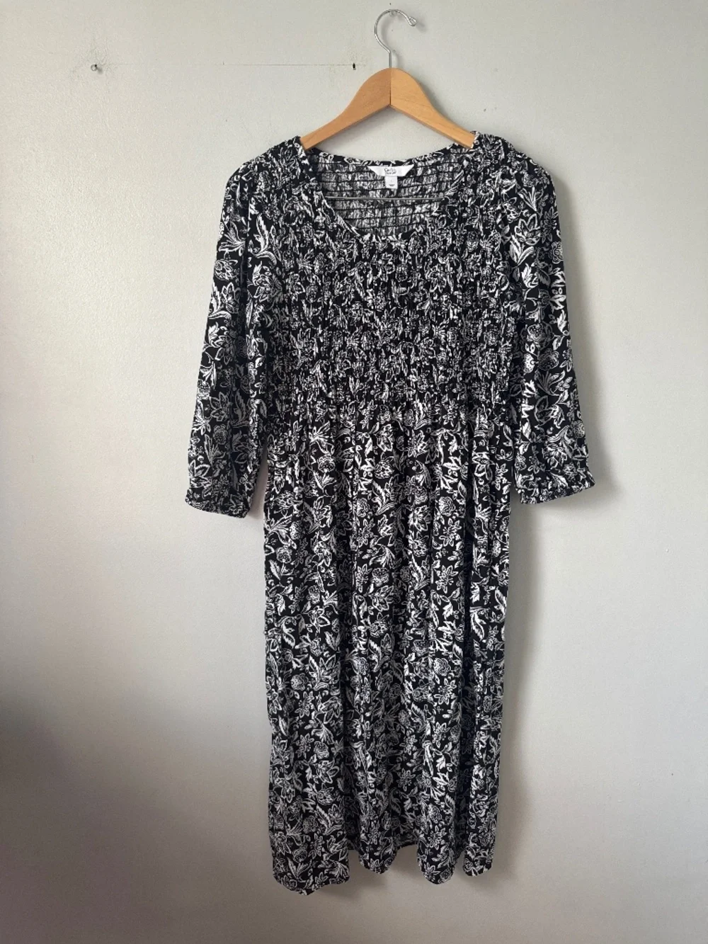 Croft and barrow floral long sleeve dress with pockets - Picture 1 of 5